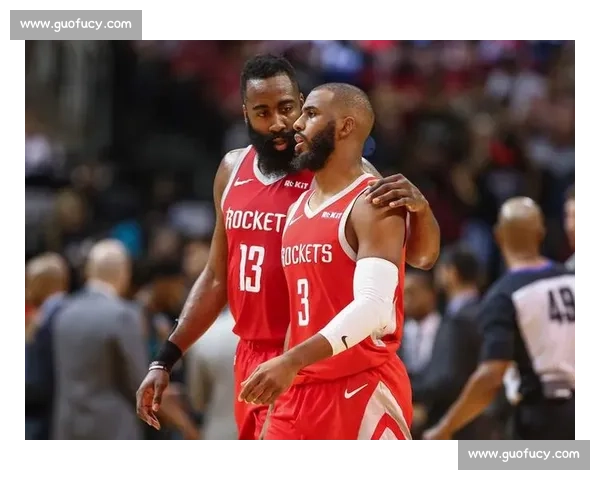 鲍尔默陷欺诈风波，哈登揭幕战暴走！灯泡默契重燃快船